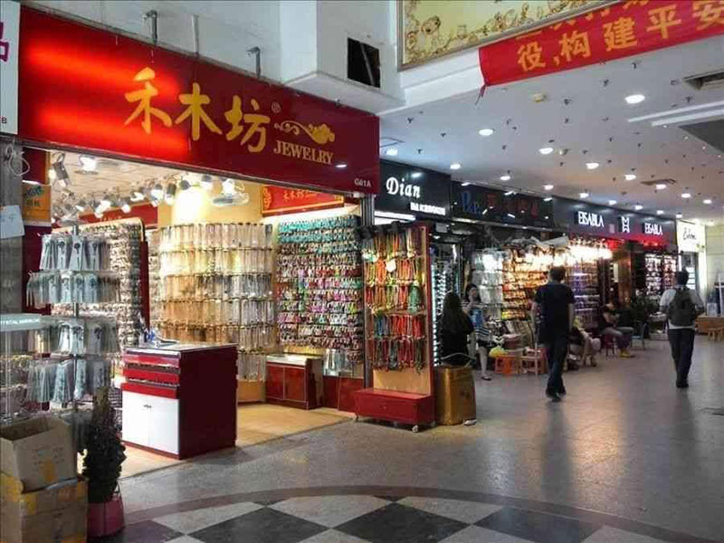 nhap-nguon-si-phu-kien-trang-suc-quang-chau-1